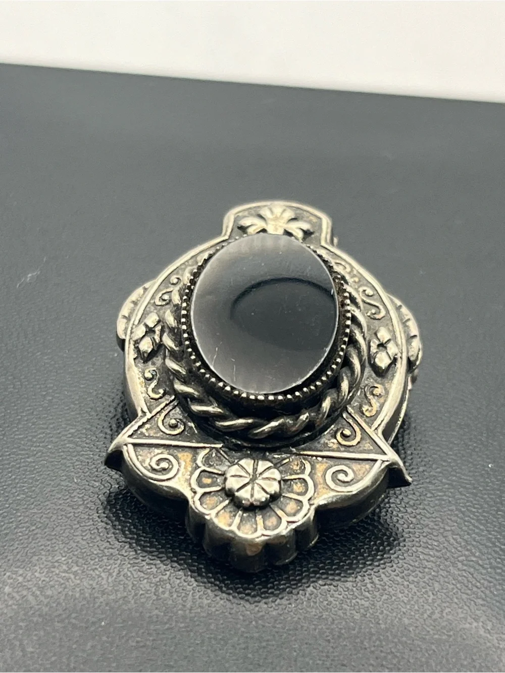 N/A silver tone
